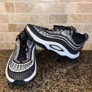 Nike Black and white basketball shoes